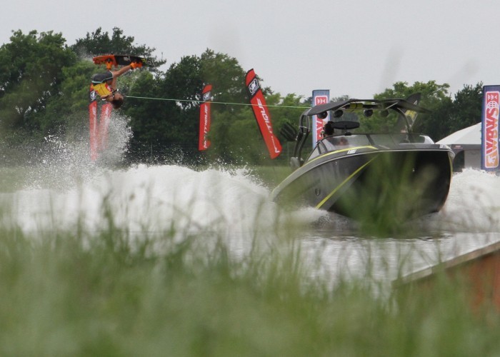 NAUTIQUE CHOSEN OFFICIAL TOWBOAT WWA WWC